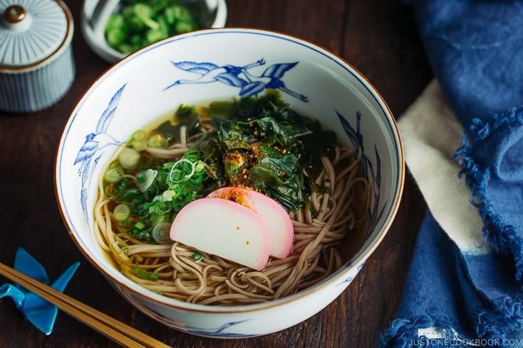Sweet Udon Delight with Crispy Tofu