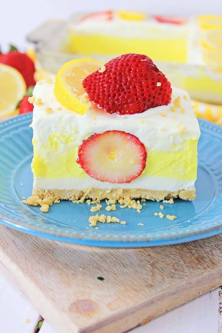 Easy Strawberry Lemon Oreo Dream Bars