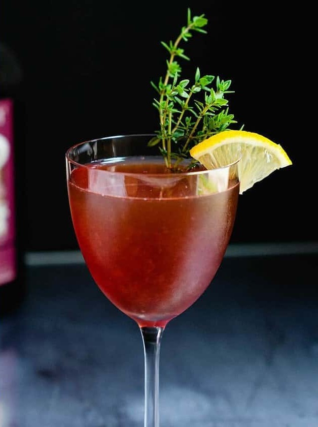 Elderflower & Berry Cocktail Delight