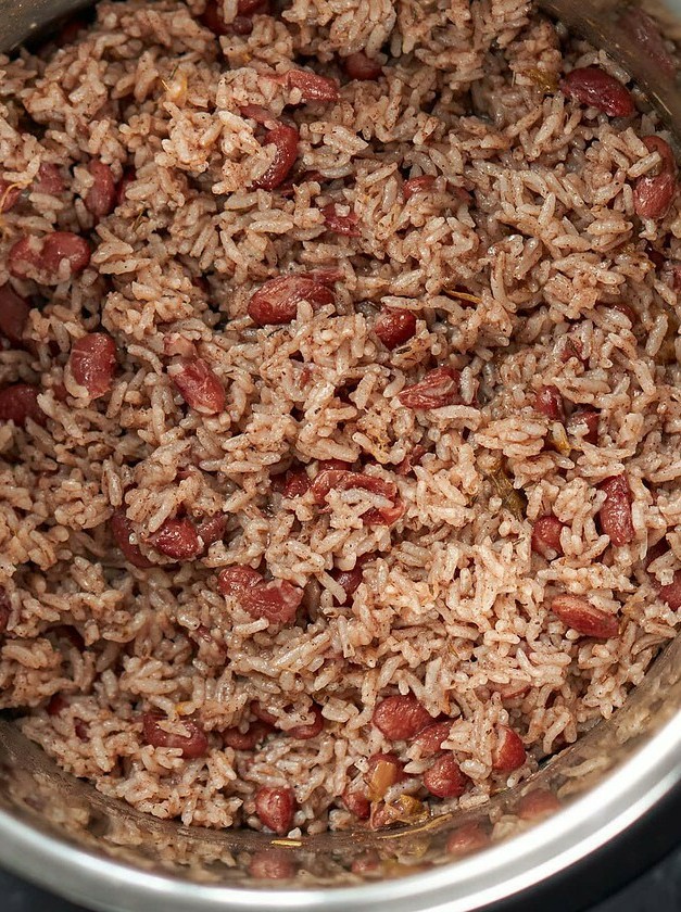Caribbean-Style Coconut Rice with Kidney Beans