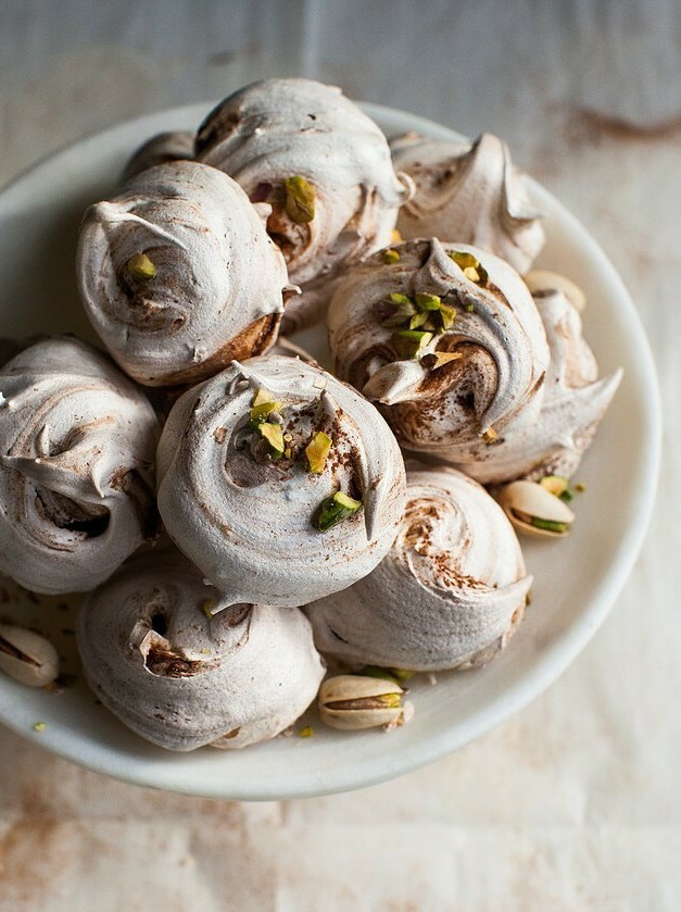 Festive Chocolate Meringue Bites