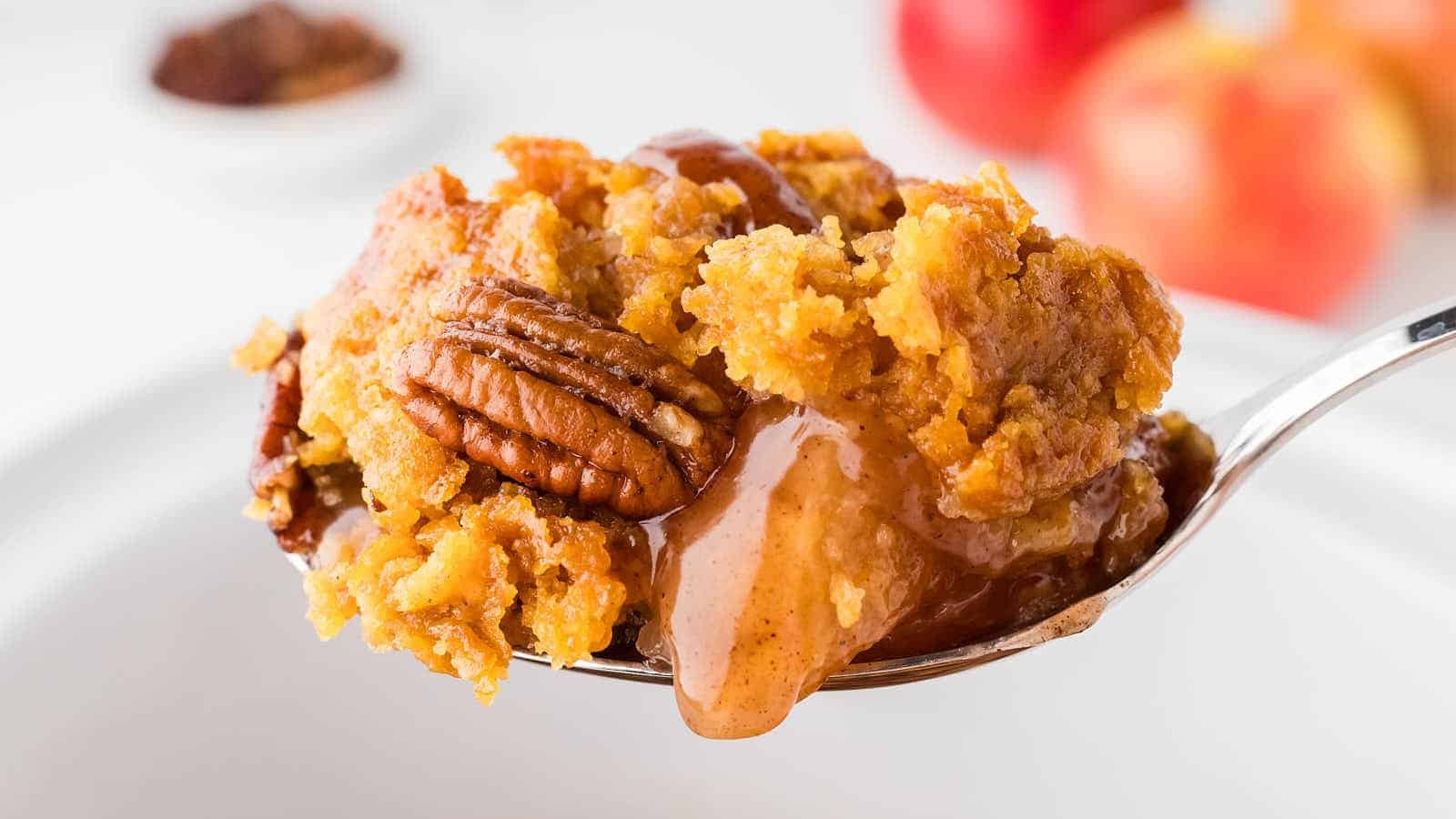 Easy Crockpot Apple Pie Dessert Delight