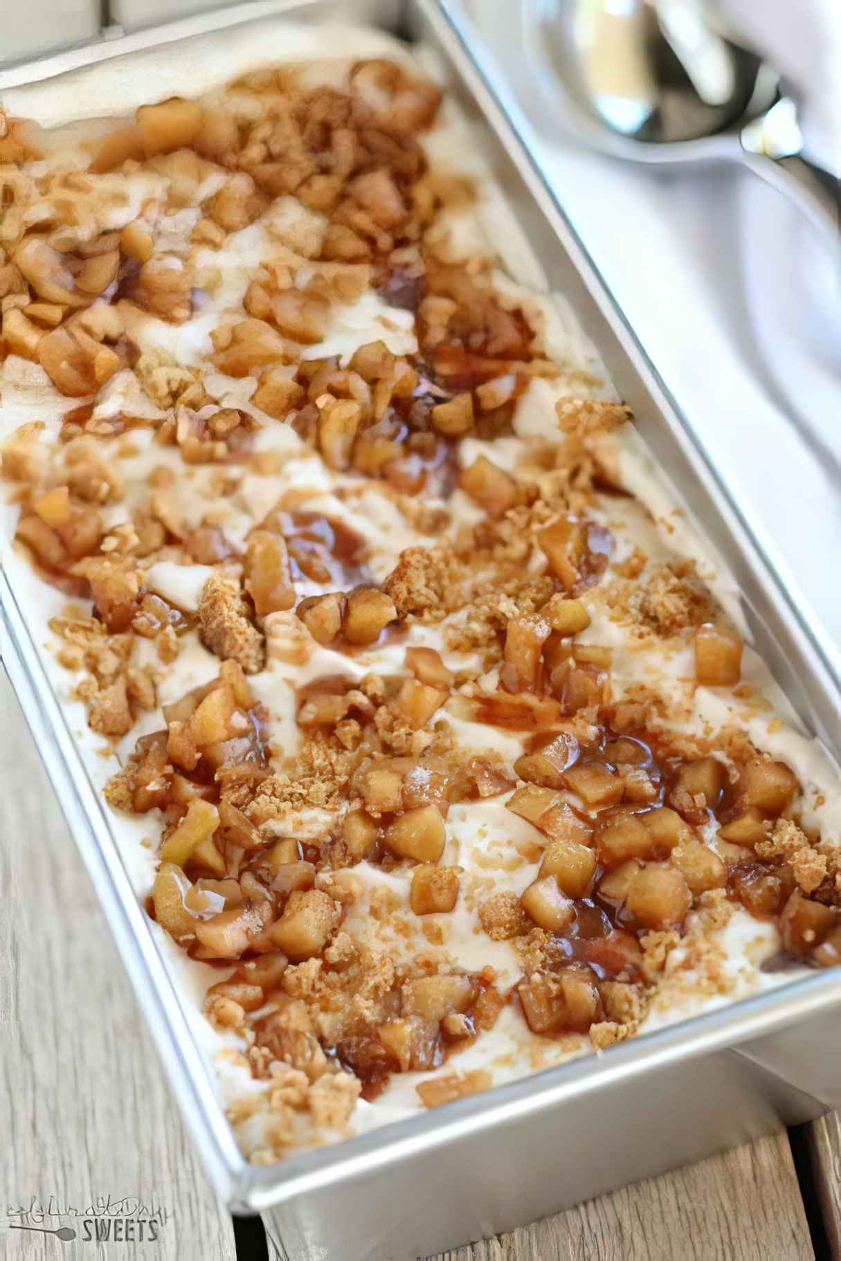 Cool Apple Pie Ice Cream Delight