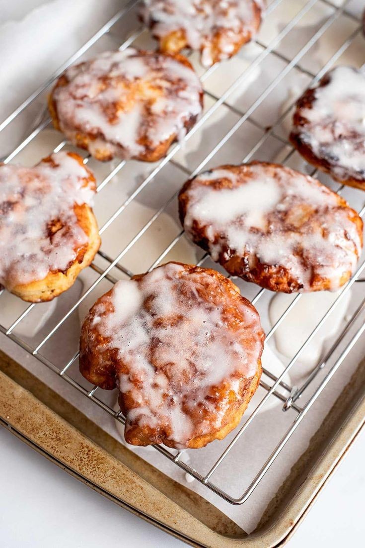 Cinnamon Roll Apple Pie Breakfast Casserole
