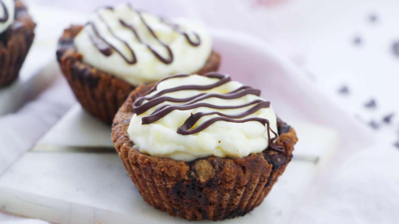 Cookie Cups with a Cheesecake Twist
