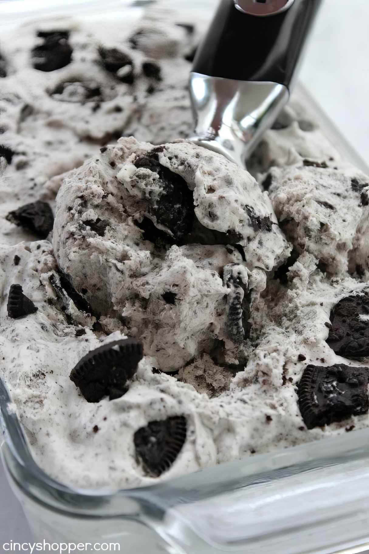Easy Oreo Cookies and Cream Delight