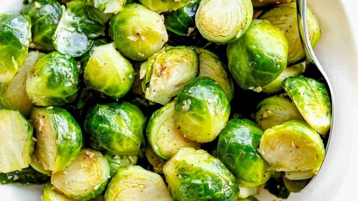 Quick Garlic Butter Steamed Sprouts