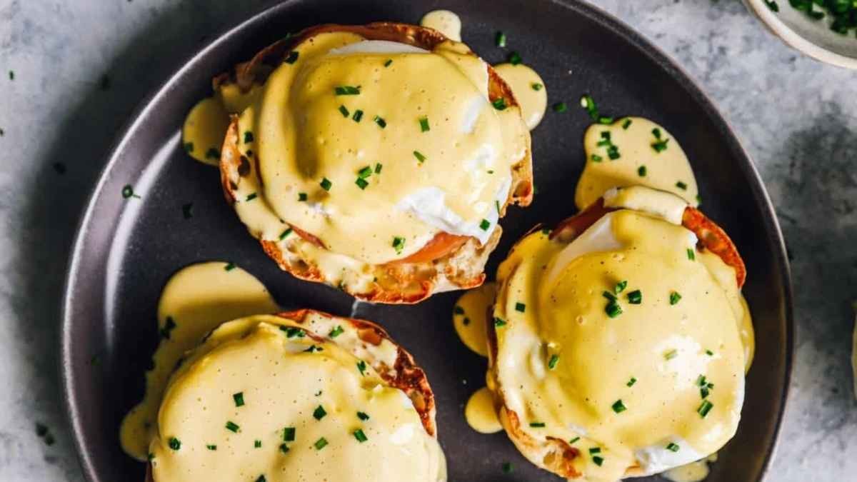 Canadian Bacon Breakfast with Poached Eggs