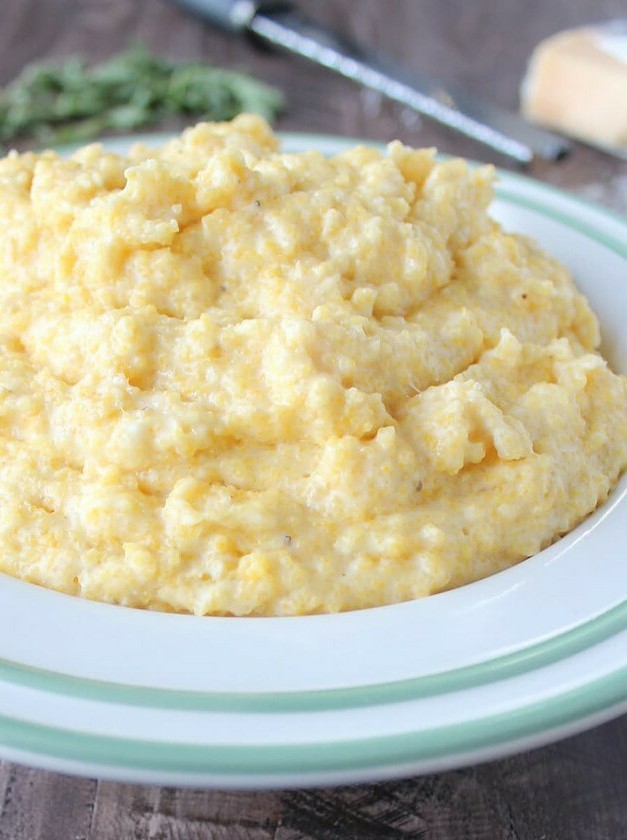 Cheesy Polenta Delight with Creamy Texture