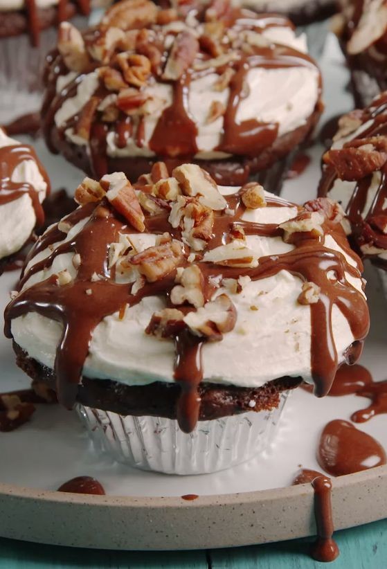 Autumn Spiced Apple Cupcakes with Cider Frosting