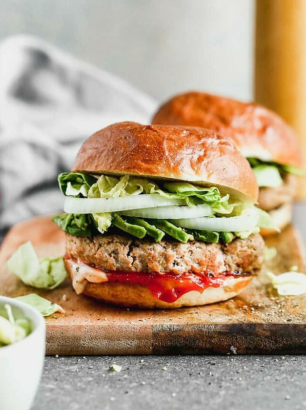 Lean Turkey Burgers for a Healthier Twist