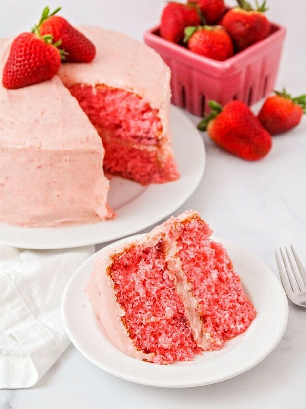 Strawberry Delight Summer Cake