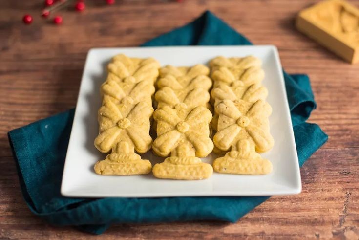 Walnut Shortbread Biscuits with European Twist