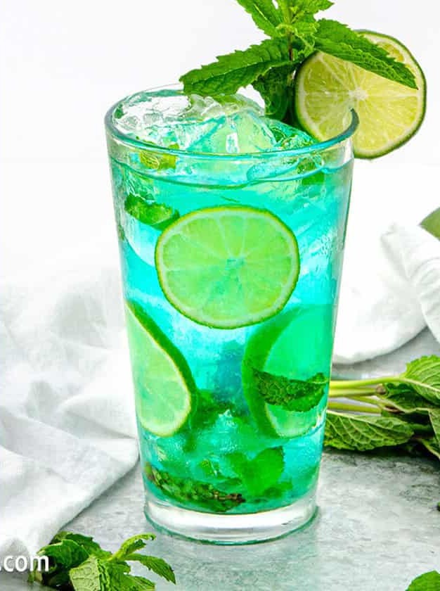 Blue Mojito: A Refreshing Twist on Summer Classics