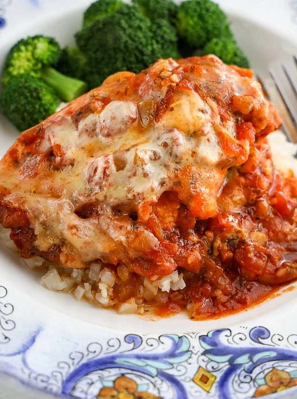 Pressure Cooked Salsa Chicken Delight