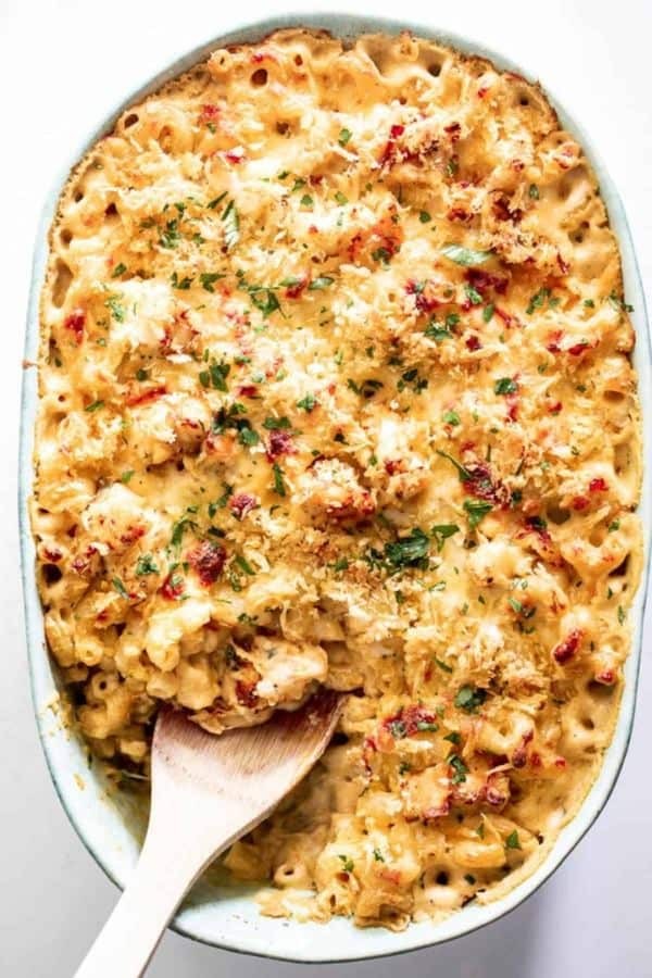 Decadent Lobster Mac and Cheese Delight