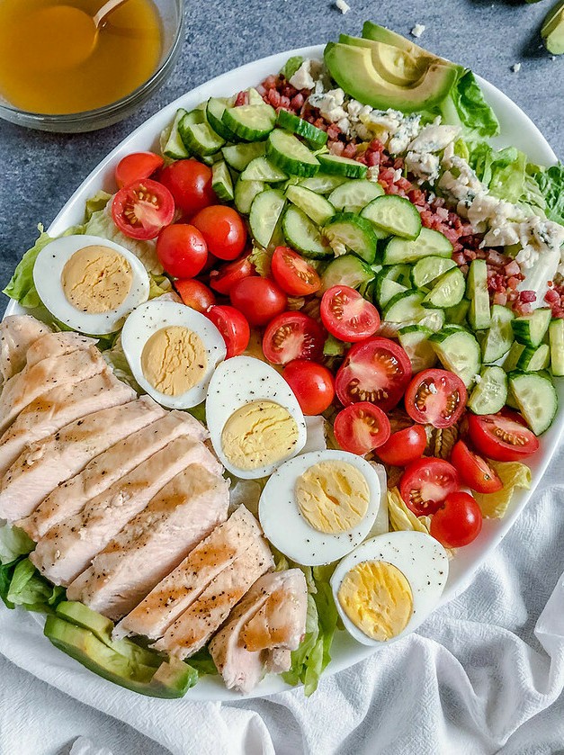 Hearty Chicken and Bacon Salad Delight