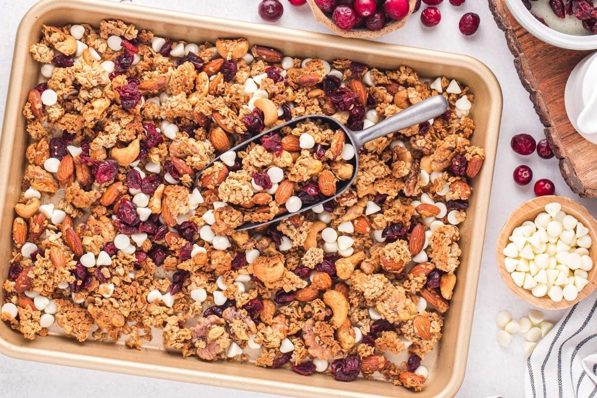 Cranberry Christmas Crunch