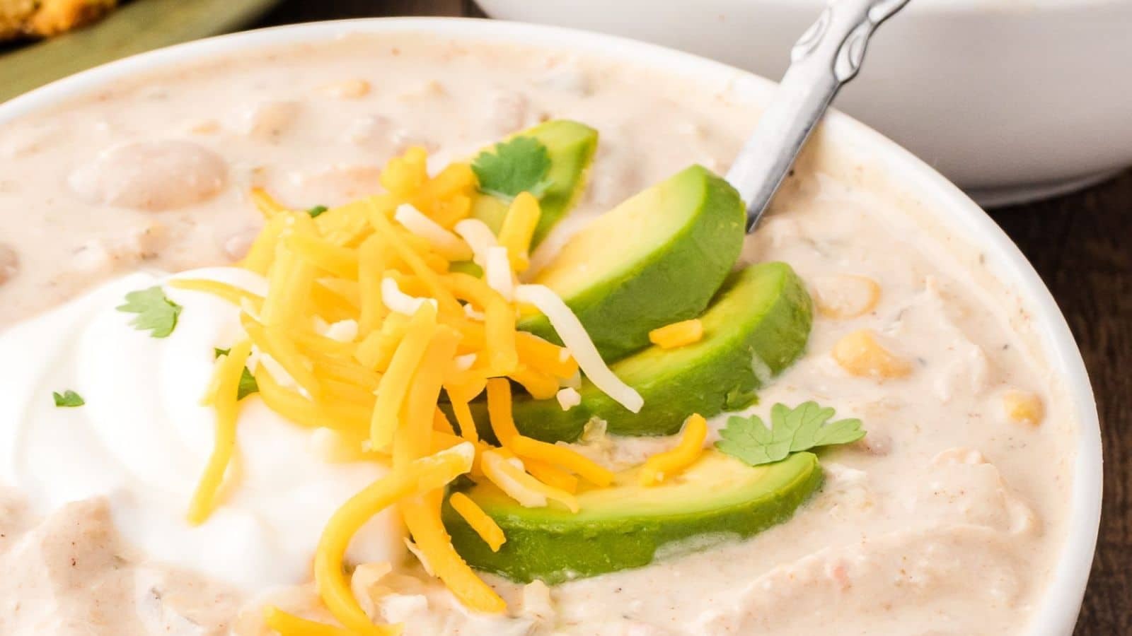 Slow Cooker White Chicken Chili Delight