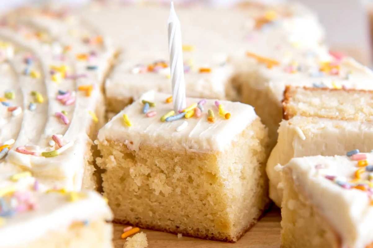 Easy Vanilla Cake Delights