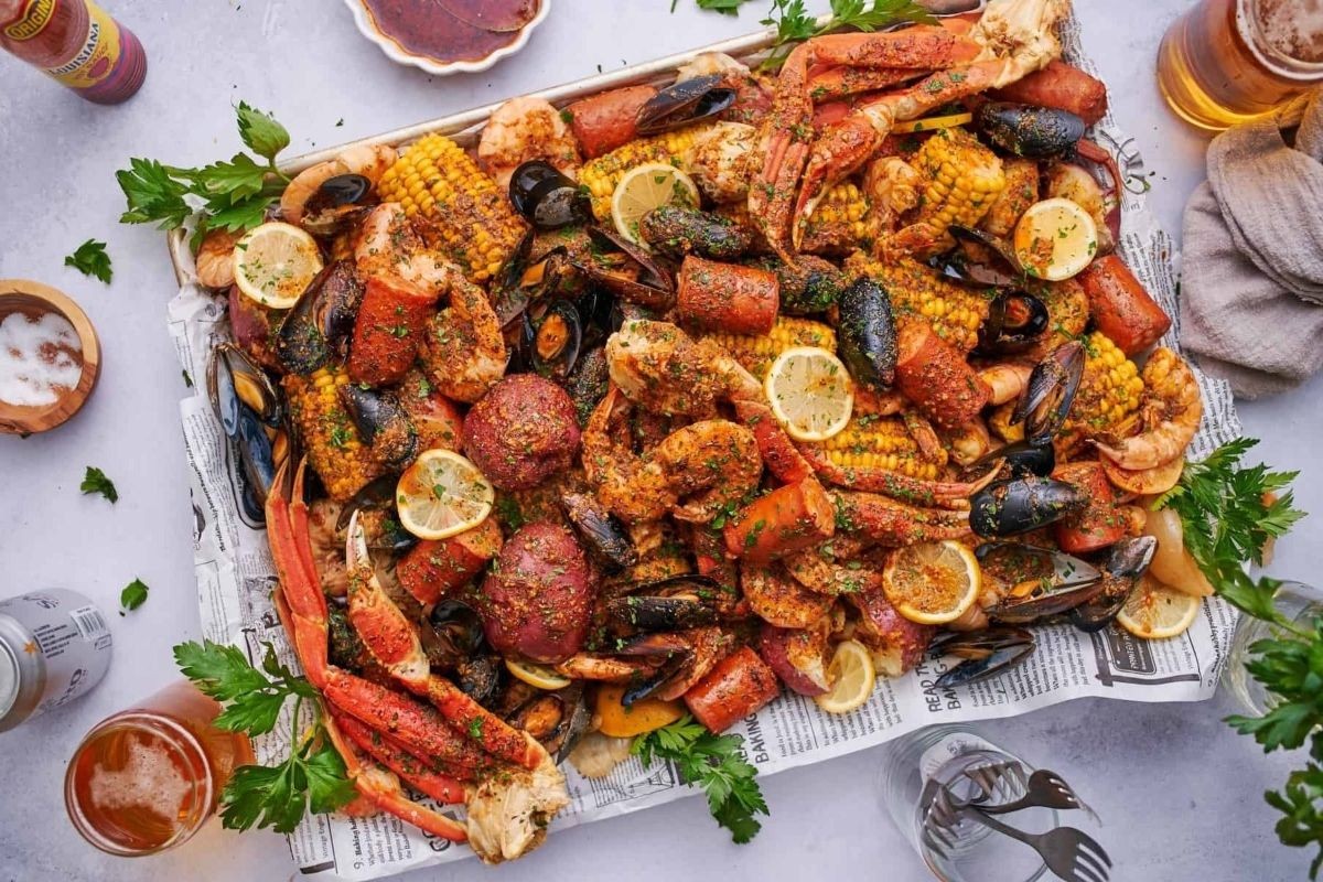 Spicy Cajun Seafood Boil Feast
