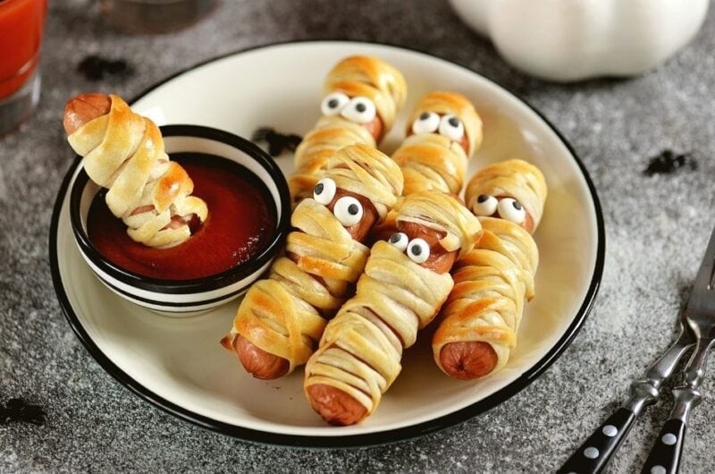 Halloween Baked Egg Eyeballs