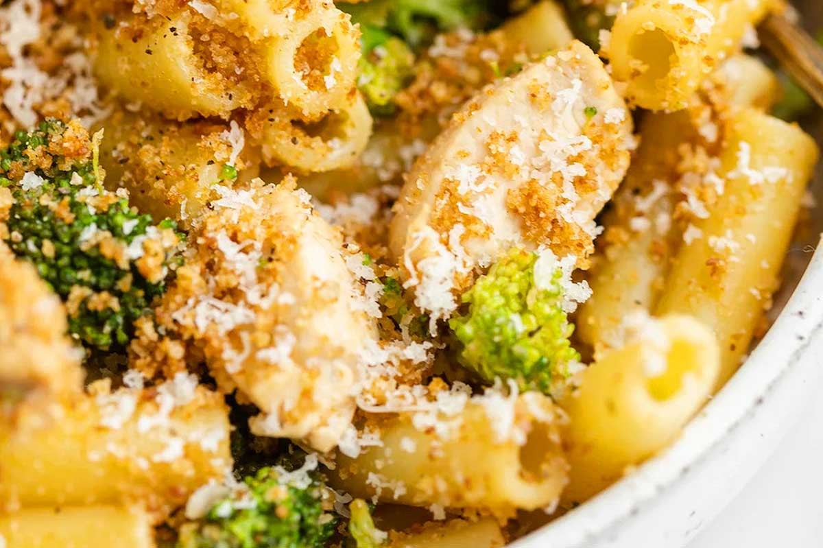 Quick Chicken Pasta with Crispy Topping
