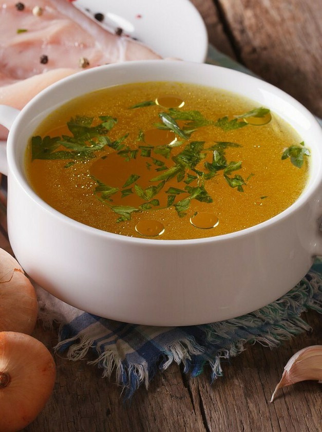 Homemade Chicken Bone Broth in Minutes