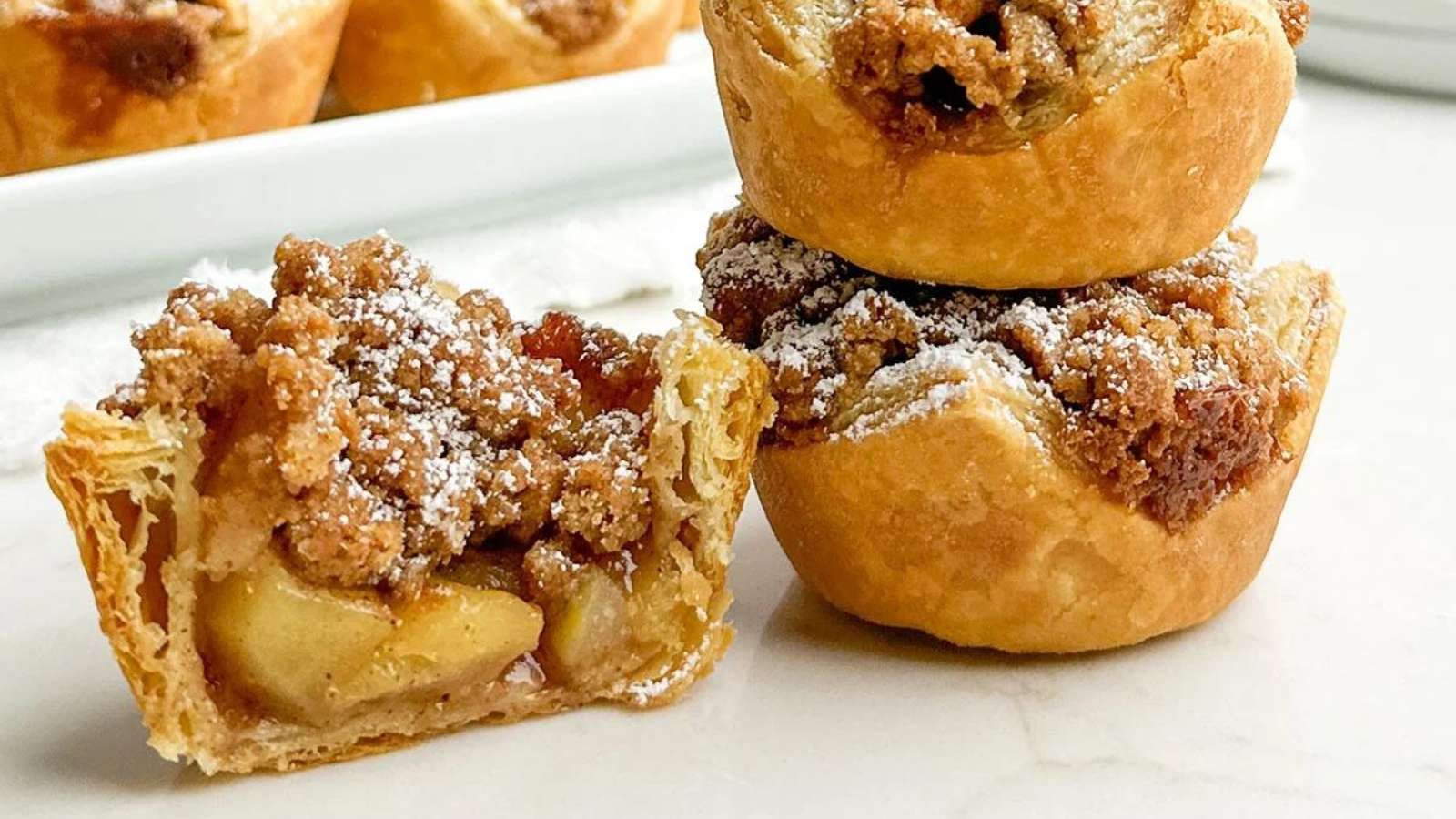 Easy Flaky Apple Pies with Crumbly Topping