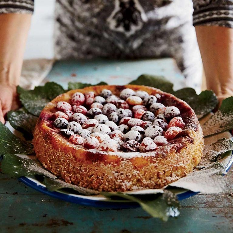 Almond Flour Berry Cake