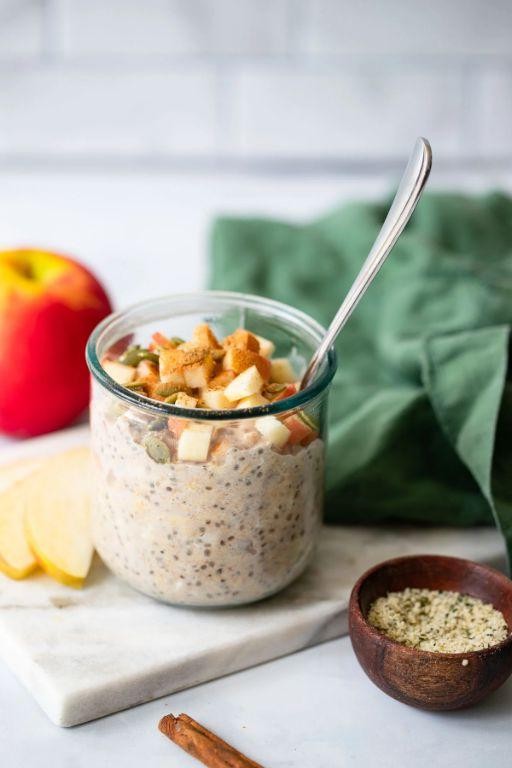 Apple Cinnamon Overnight Oats