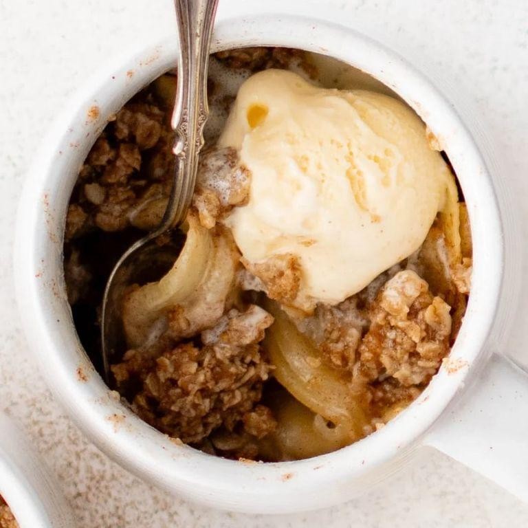 Apple Crisp in a Mug