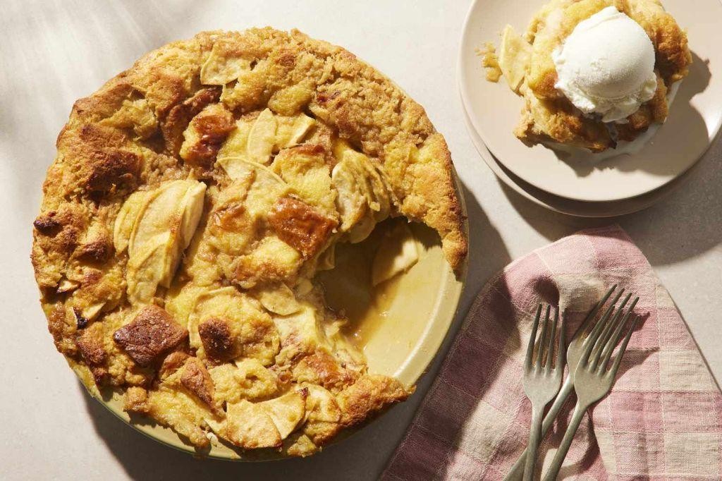 Apple Pie Bread Pudding with Streusel