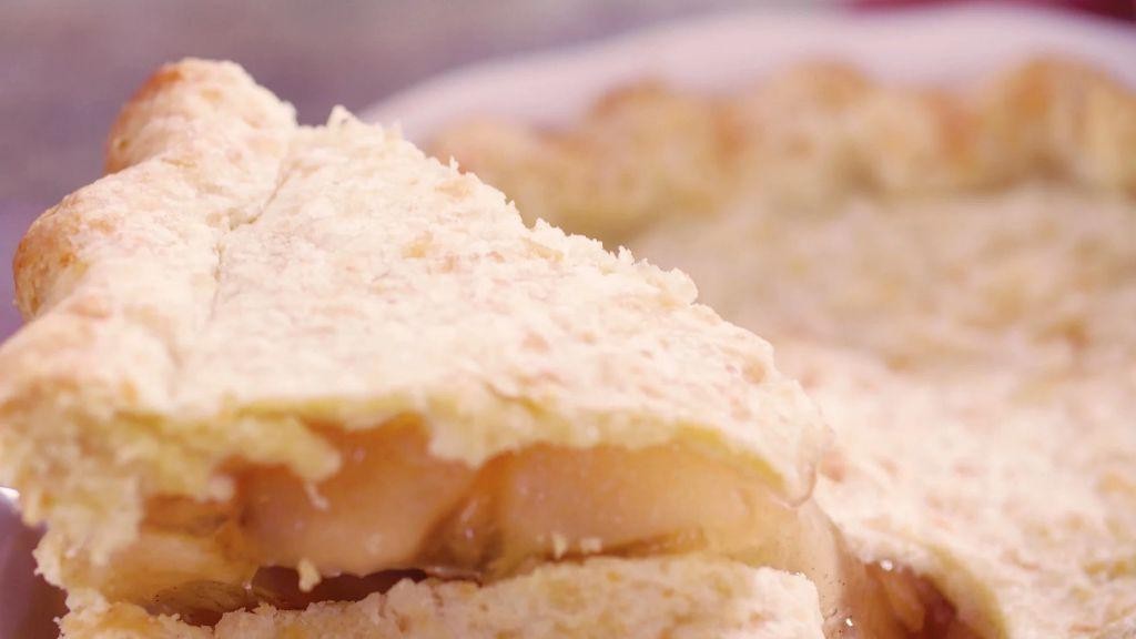 Apple Pie with Canned Filling and Cheddar Cheese Crust