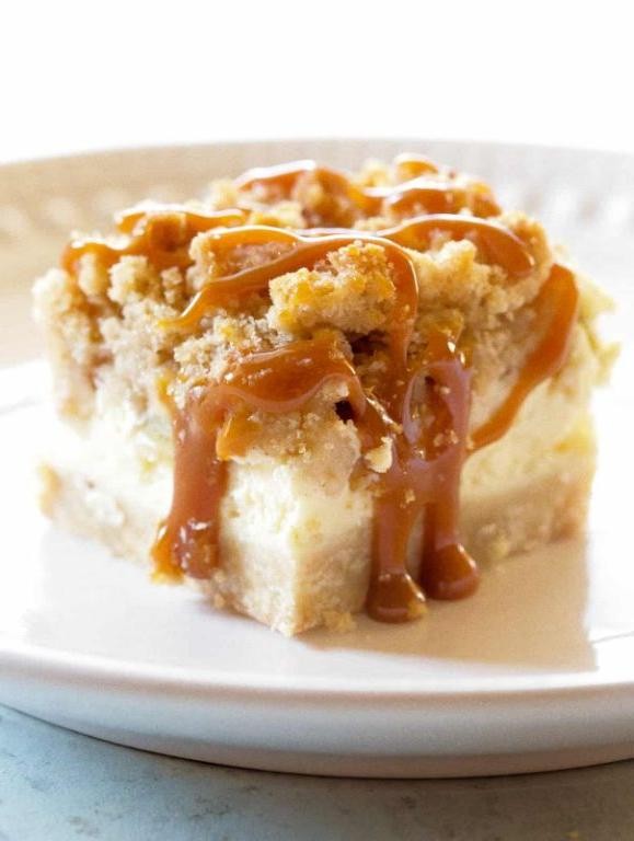 Apple and Caramel Cheesecake Bars