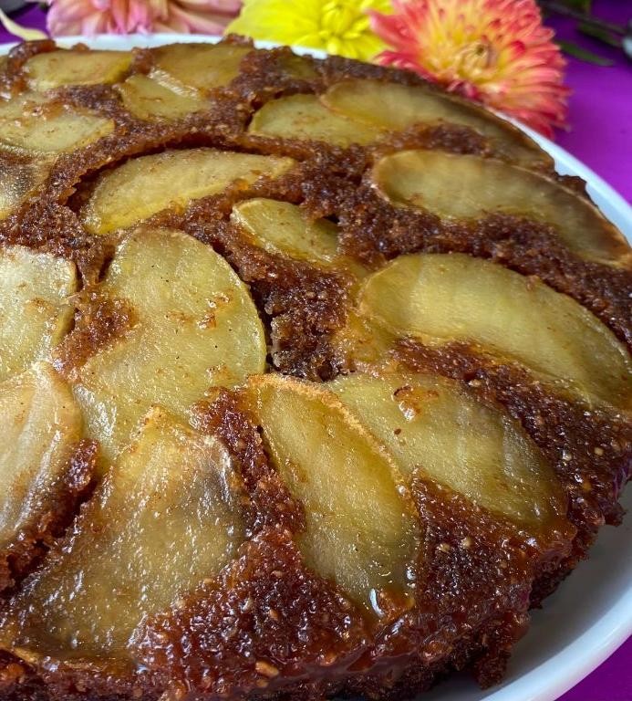 Apple and Honey Cake with Hazelnuts