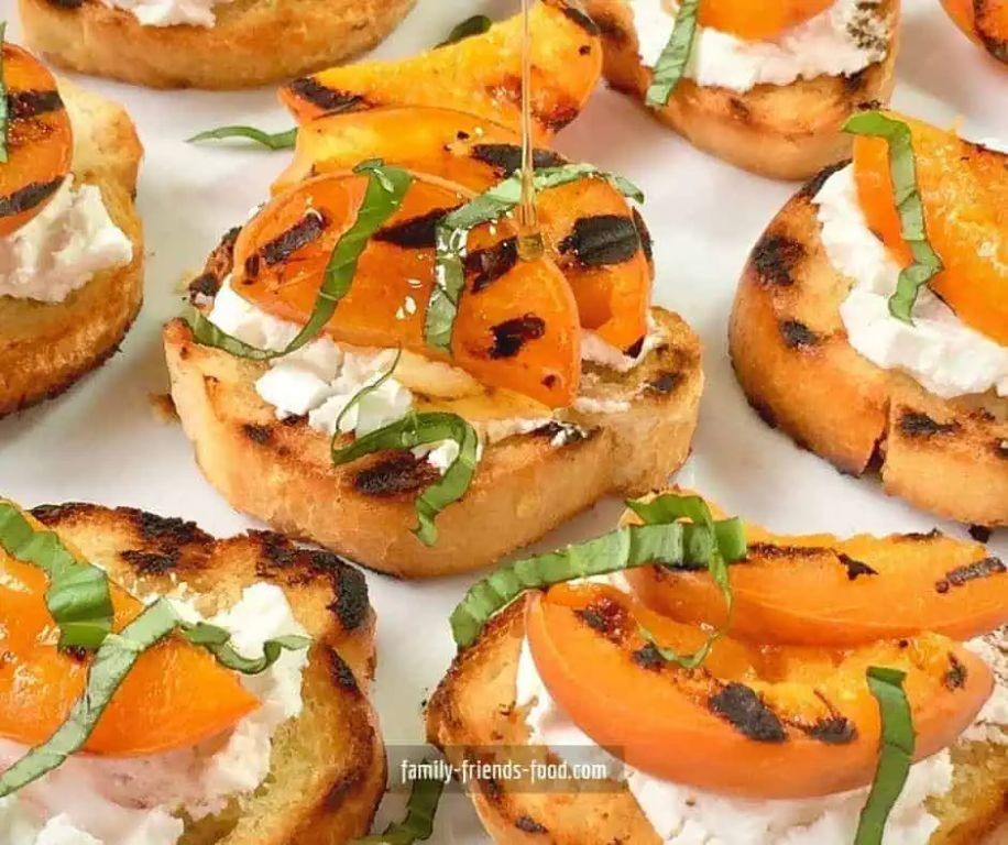 Apricot and Goat Cheese Crostini