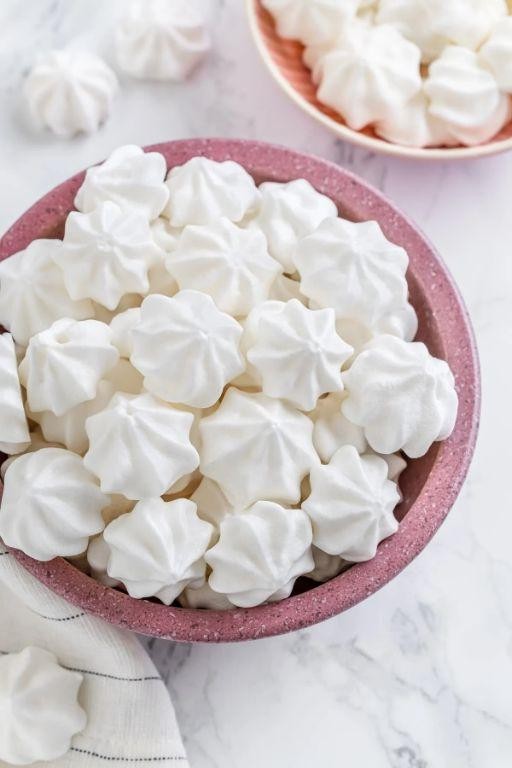 Aquafaba Meringues for Light Desserts