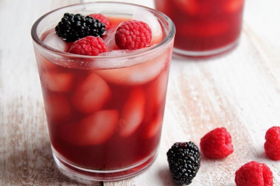 Aronia Berry Infused Iced Tea