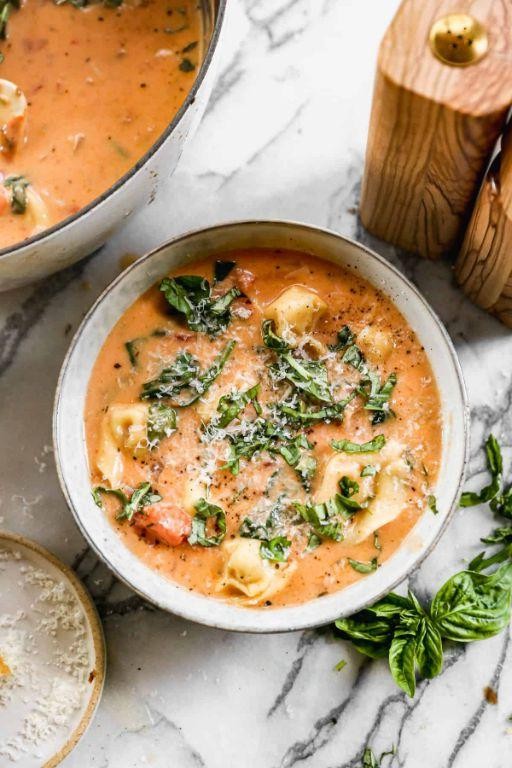 Asiago and Garlic Creamy Tortellini Soup