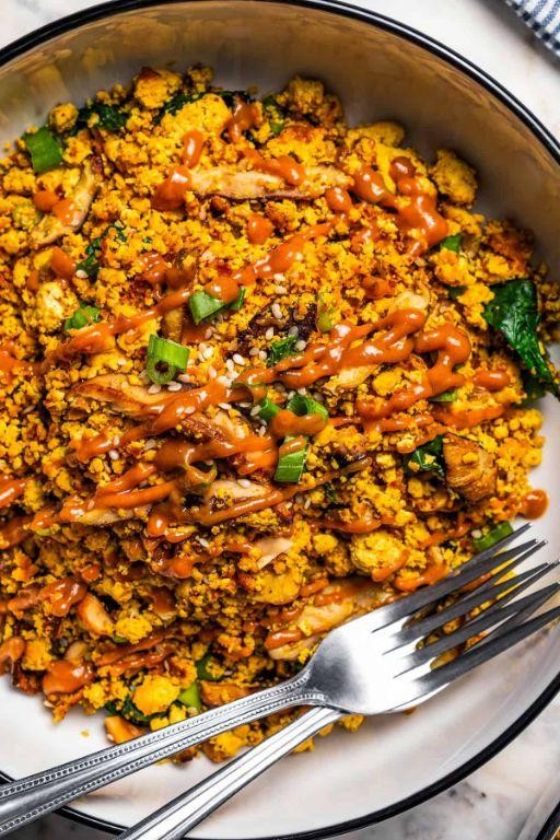 Asian-Style Scrambled Tofu with Sesame Oil