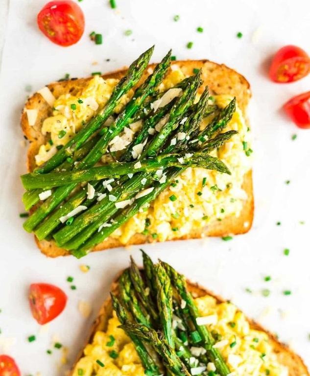 Asparagus and Parmesan Egg White Scramble
