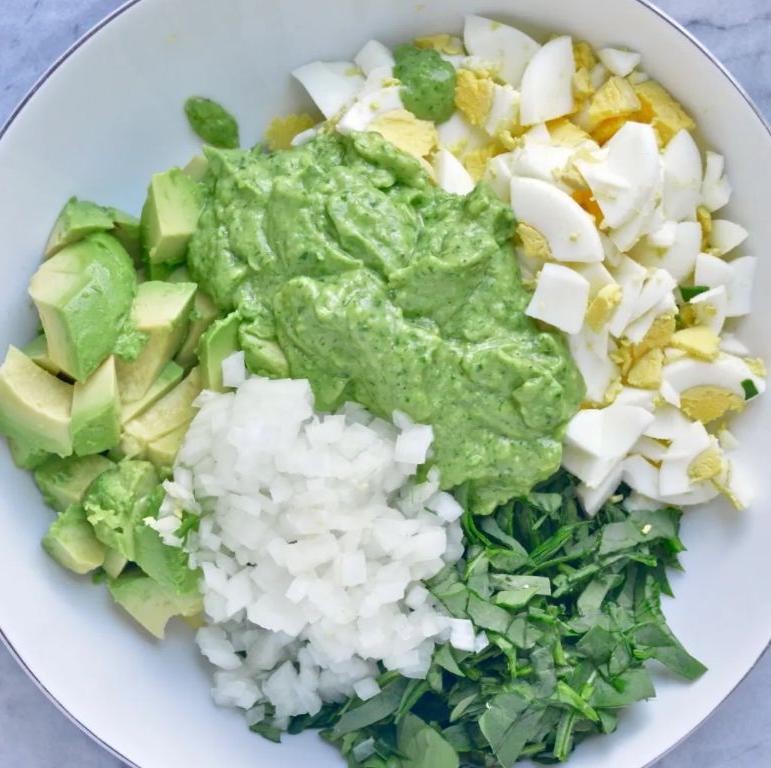 Avocado, Egg, and Spinach Salad with Lime Vinaigrette
