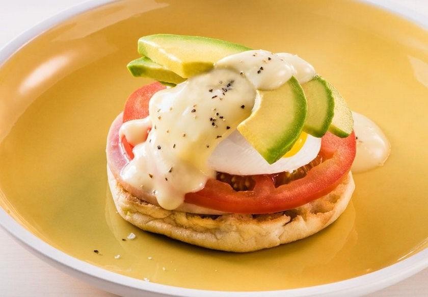 Avocado and Tomato Eggs Florentine