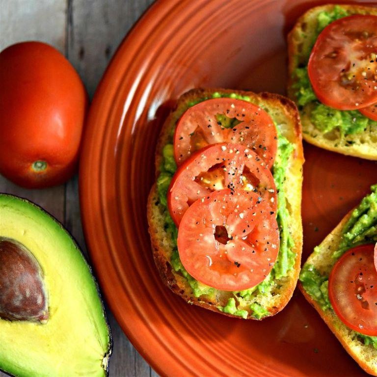 Avocado and Tomato Veggie Sandwich