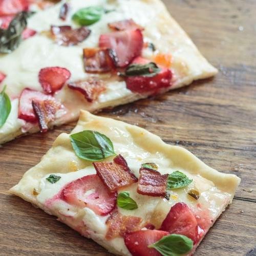 Bacon Ends and Mozzarella Flatbread