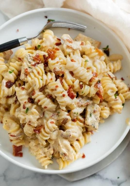 Bacon Ranch Creamy Chicken Fettuccine
