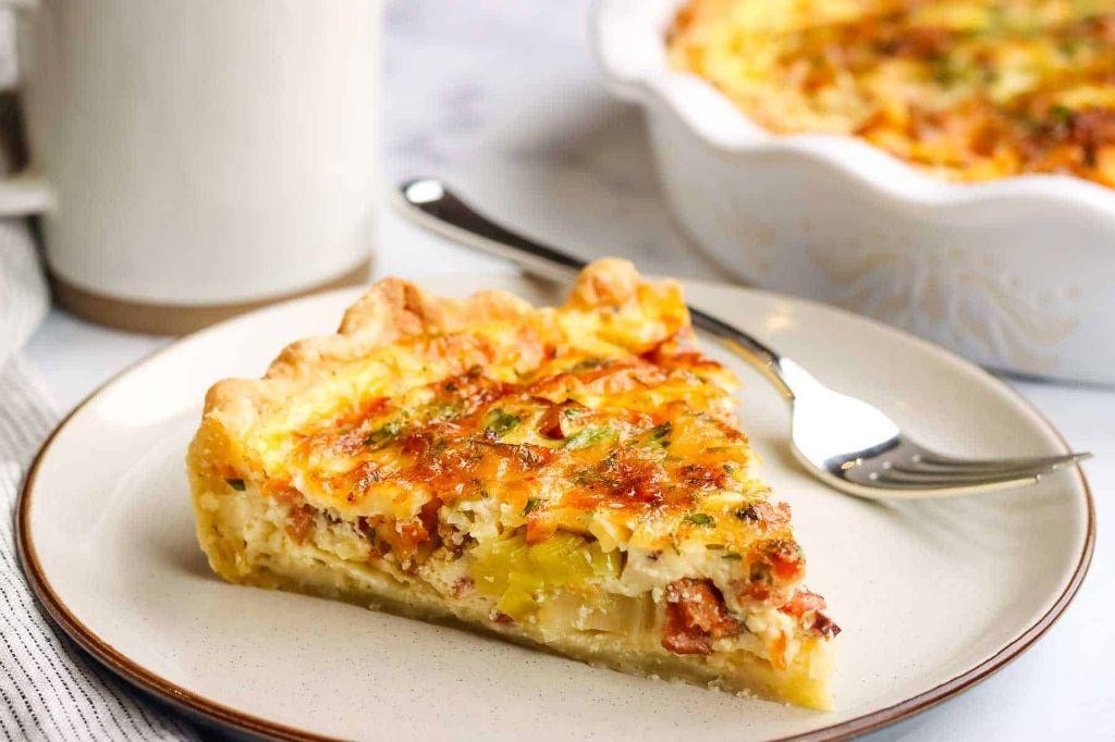Bacon and Leek Cottage Cheese Quiche