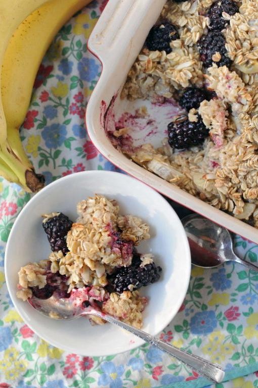 Baked Blackberry and Banana Oatmeal