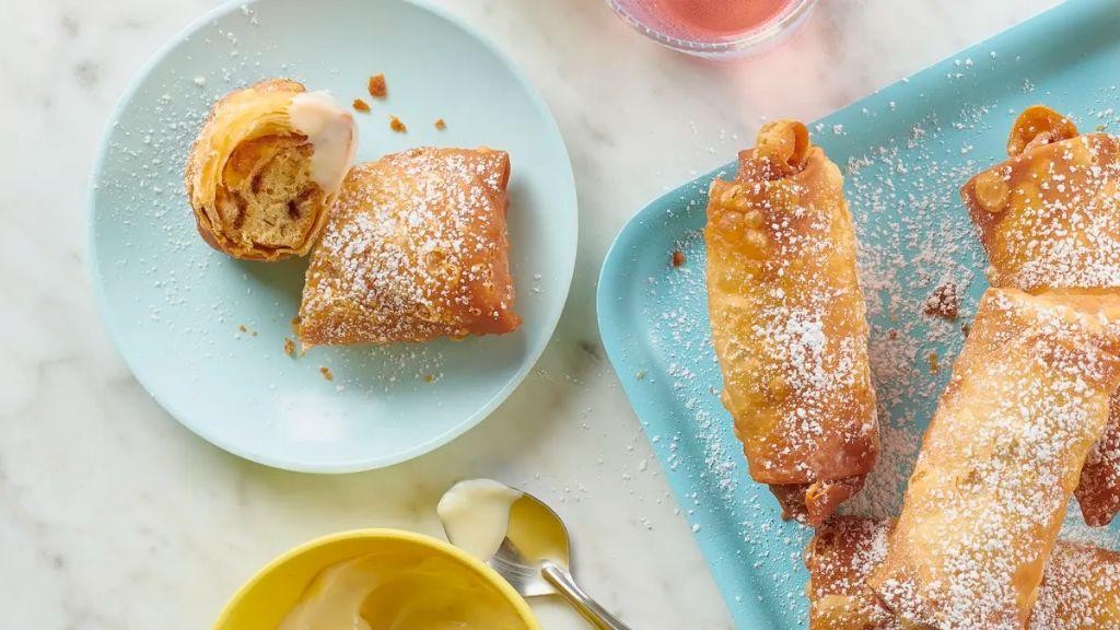 Baked Cinnamon and Sugar Egg Rolls